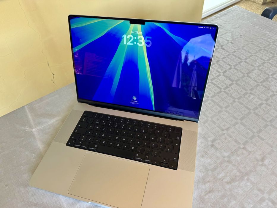 MacBook Pro 16” M1 Pro – 16GB RAM – 512GB SSD – Prateado | Estado Impecável