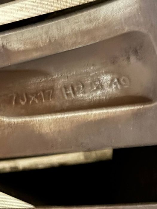 Диски R17 Renault 5*114.3 з гумою