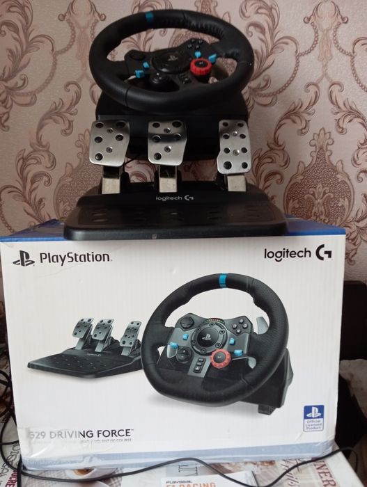 Руль педалі Logitech G29