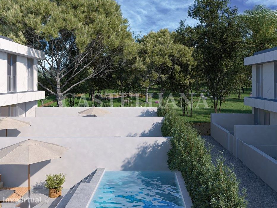 Moradia T3 com área exterior próximo à praia de Lavra