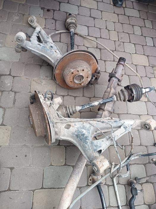 Стойки БМВ е34 BMW E34 амортизатори