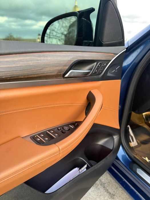 BMW X3 maximal (3.0 бензин, 2018 год)