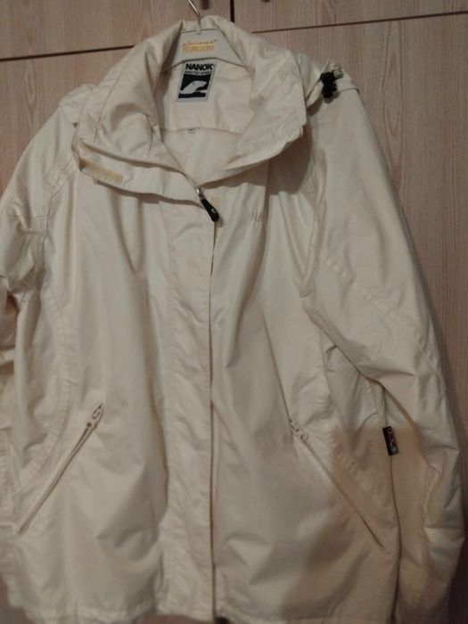 Ветровка  женская