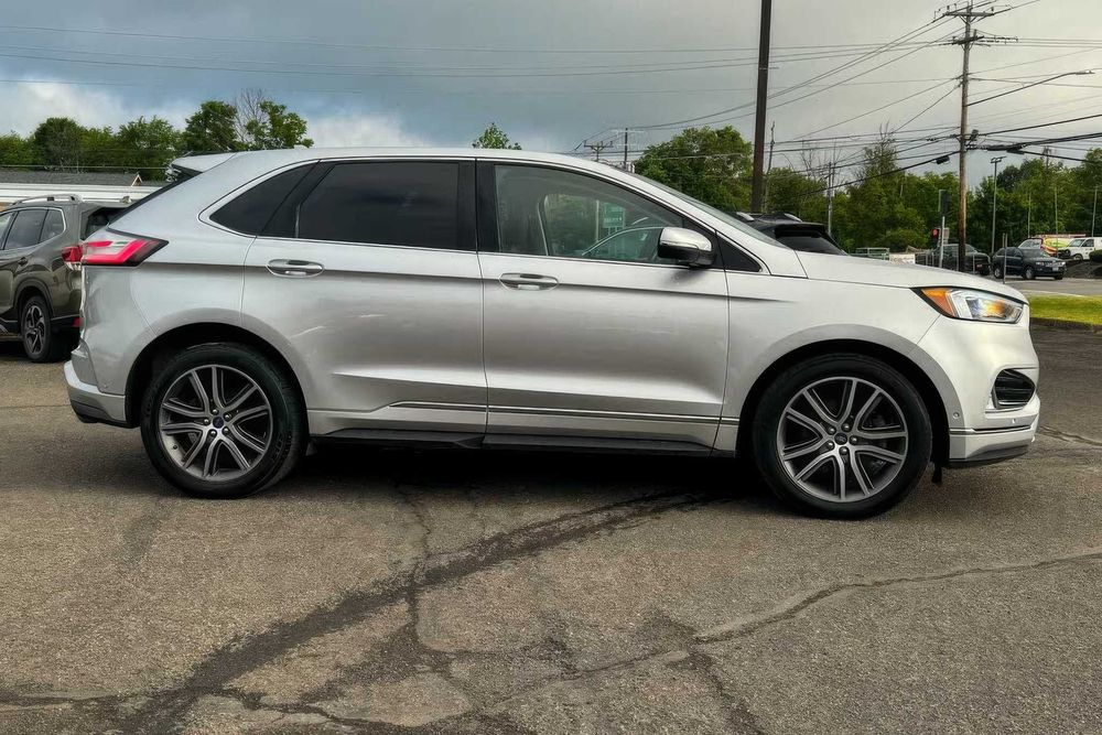 Ford Edge Titanium      2019