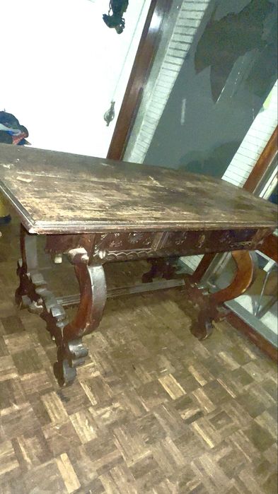 Mesa madeira com + 100 anos