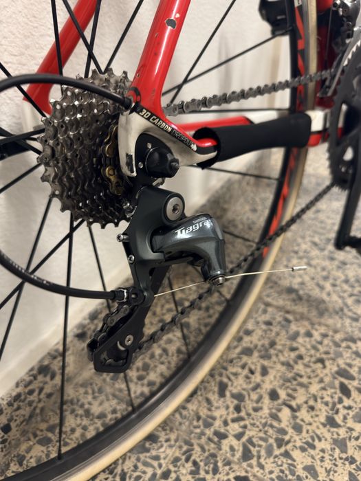 Bicicleta Focus Cayo carbono