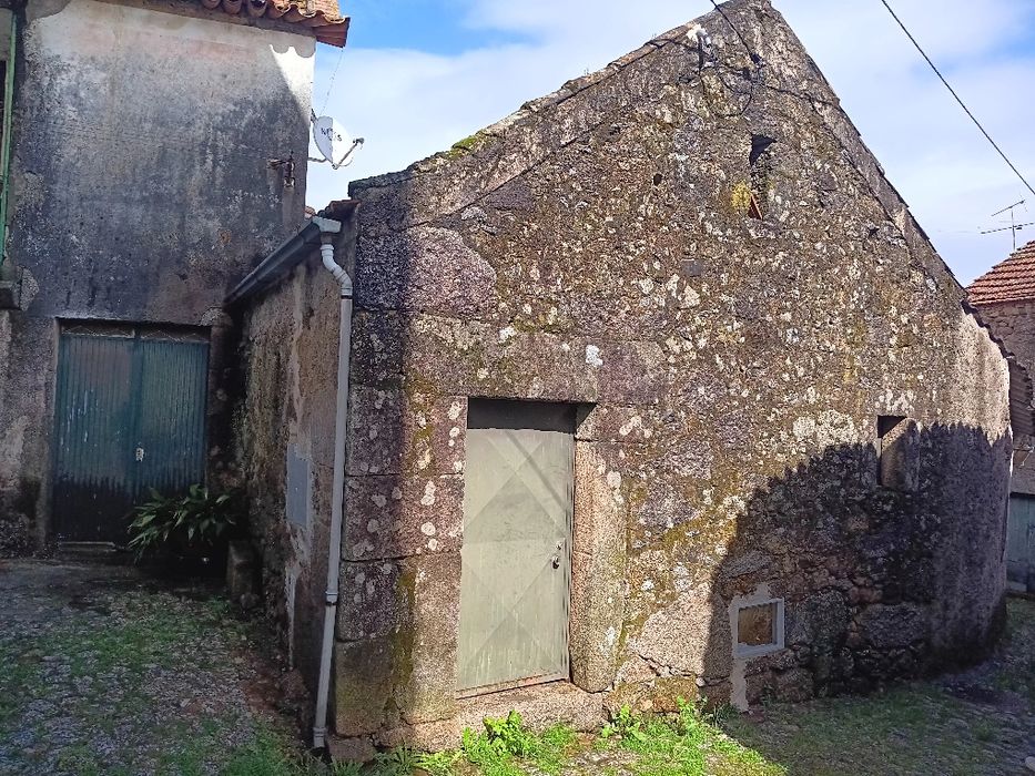Casa rústica para reconstrução