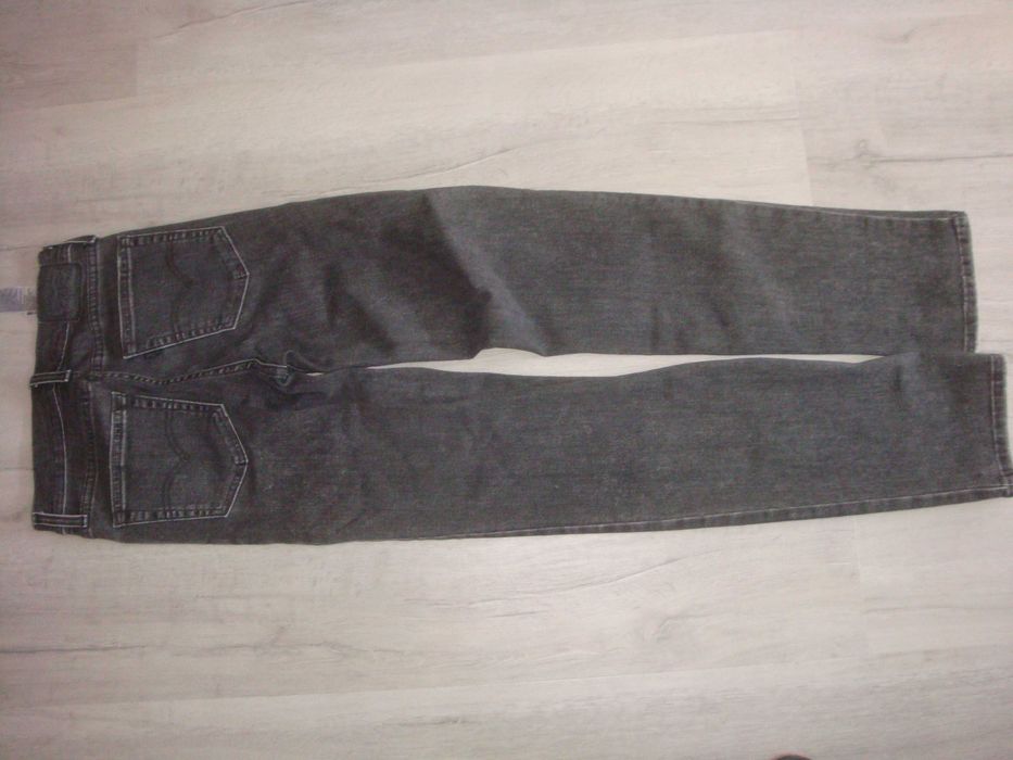 LEVIS Premium 724 High Rise Straight Jeansowe Damskie Spodnie W 26 L 32 grawitowe