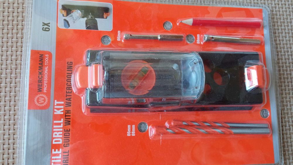 Zestaw do wiercenia w płytkach