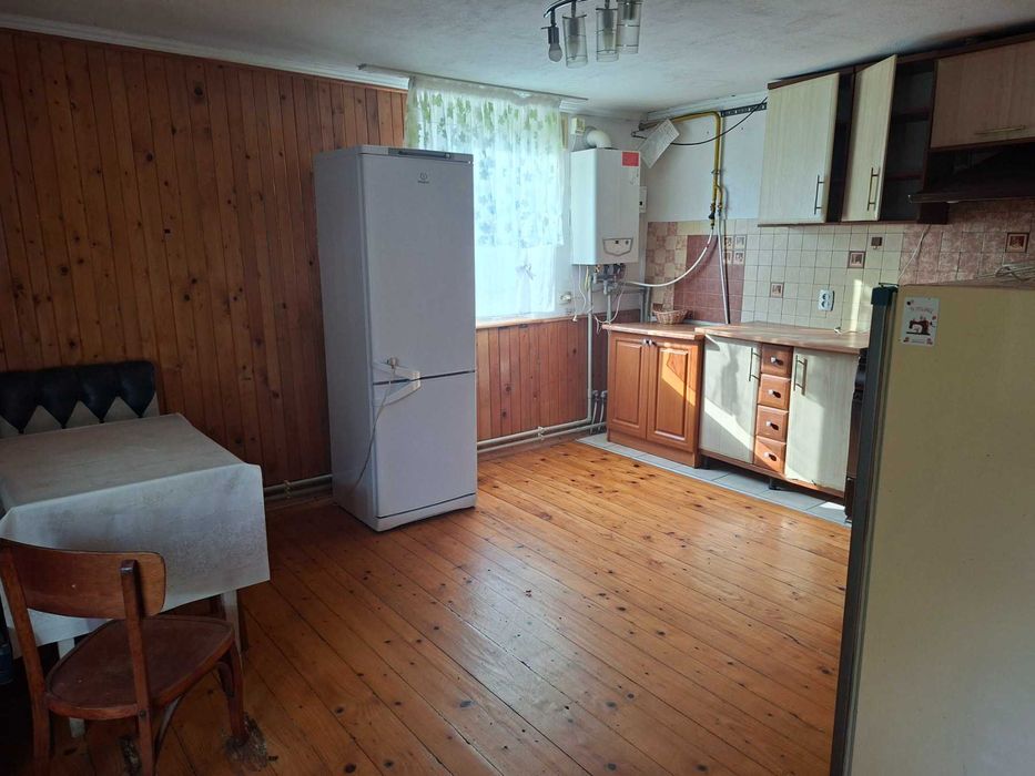 Продам будинок з гаражем, літня кухня, погріб