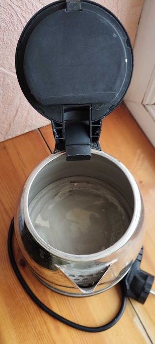 Электрические чайники нержавейка  1,5 л.; кипятильник