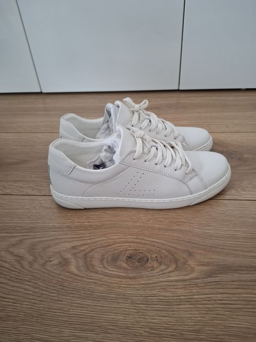 Białe buty sneakersy Lasocki 38