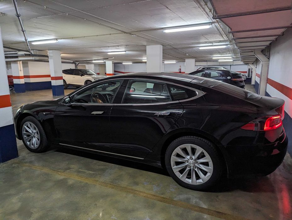 Tesla model s 75 D