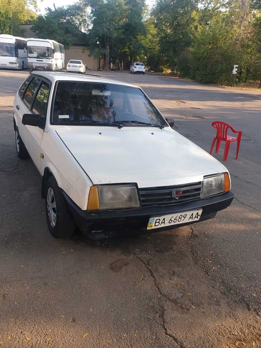 Автомобиль ваз 2109