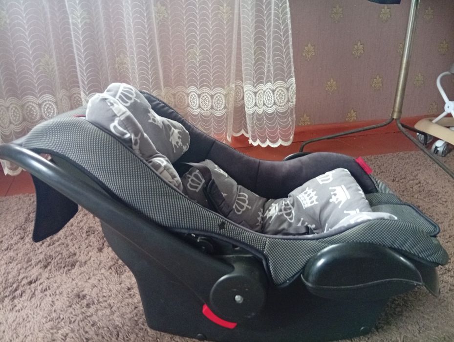 Люлька-авто з матрасиком