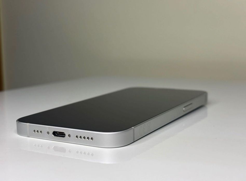 iPhone 16e com garantia Apple 97%-bateria
