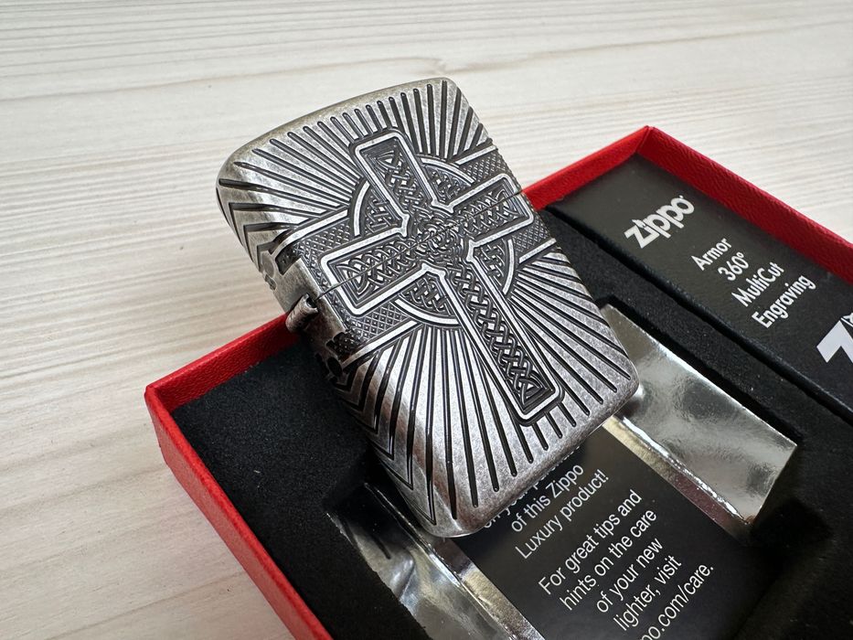 Зажигалка Zippo 29667 Armor Multicut Celtic Cross & Knot Antique