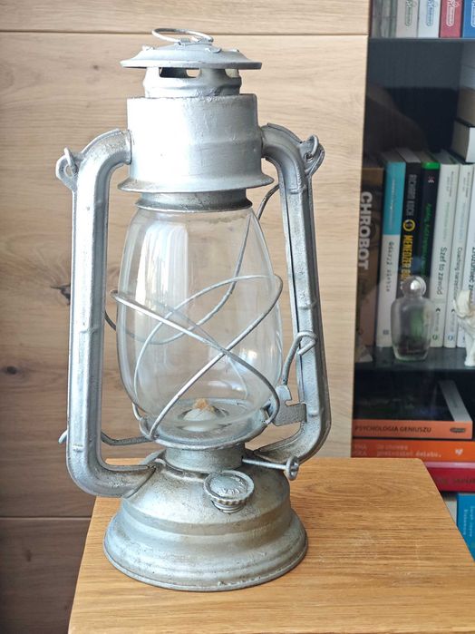 Stara Polska lampa naftowa Jupiter 2