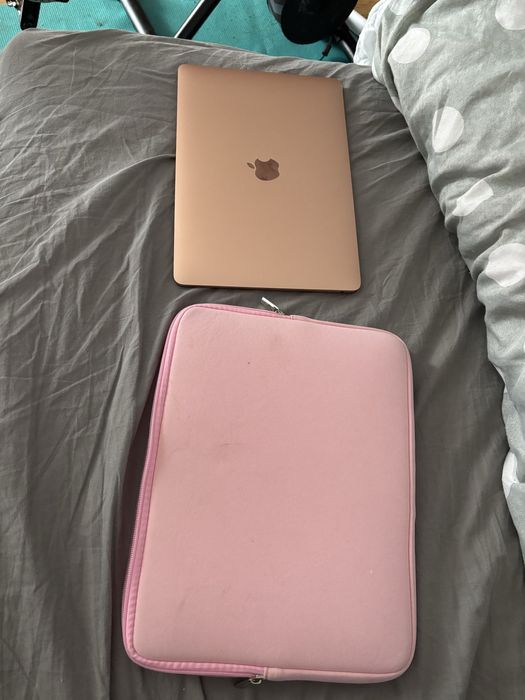 Laptop Macbook m1 256gb 8gb rose gold
