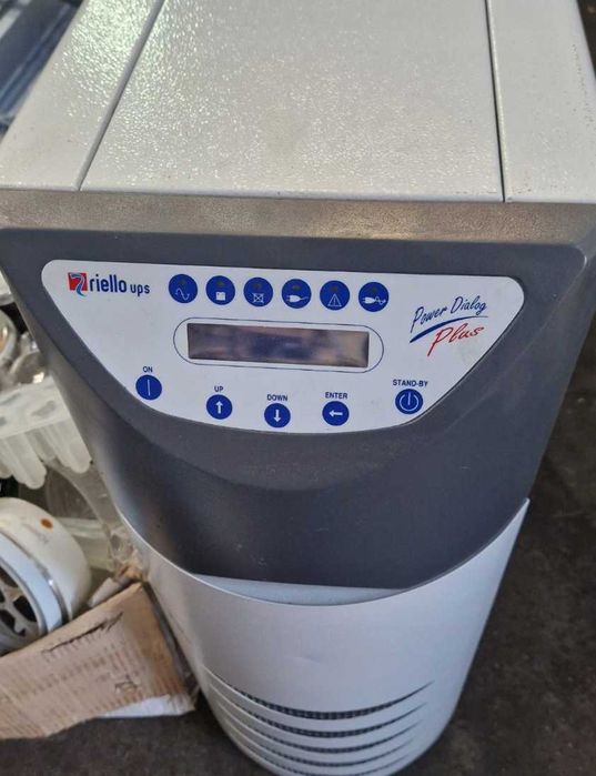 UPS Riello 6K5 6000VA 4500W