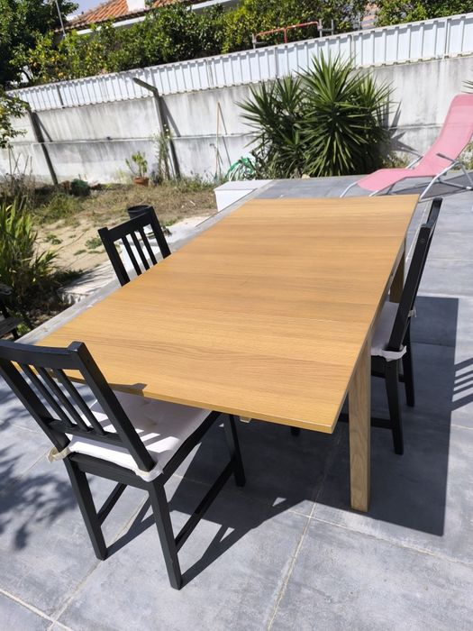 Mesa extensível e cadeiras IKEA