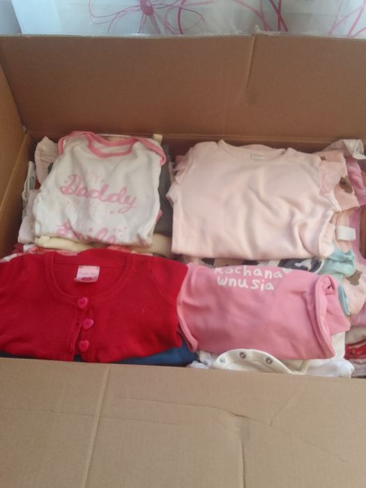 Paka ubrań dla dziewczynki rozmiar 68/74