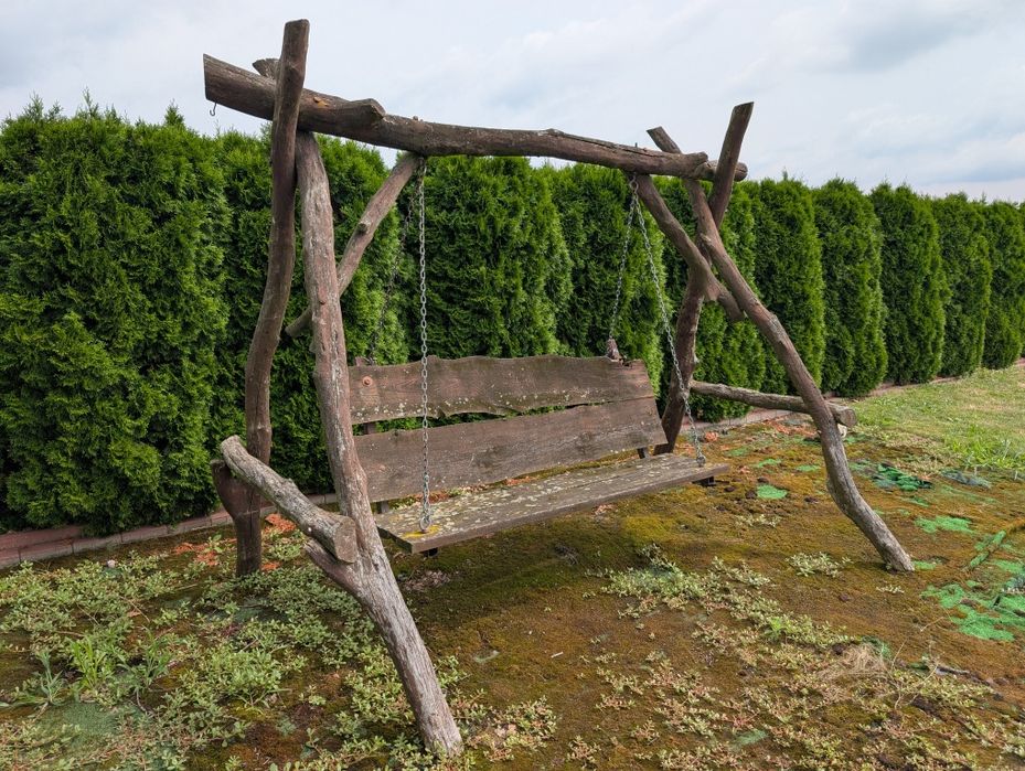 Huśtawka ogrodowa drewniana