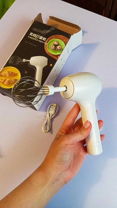 Портативний електричний бездротовий ручний міксер на акумуляторі USB