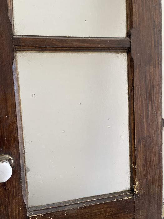 Porta antiga de madeira.