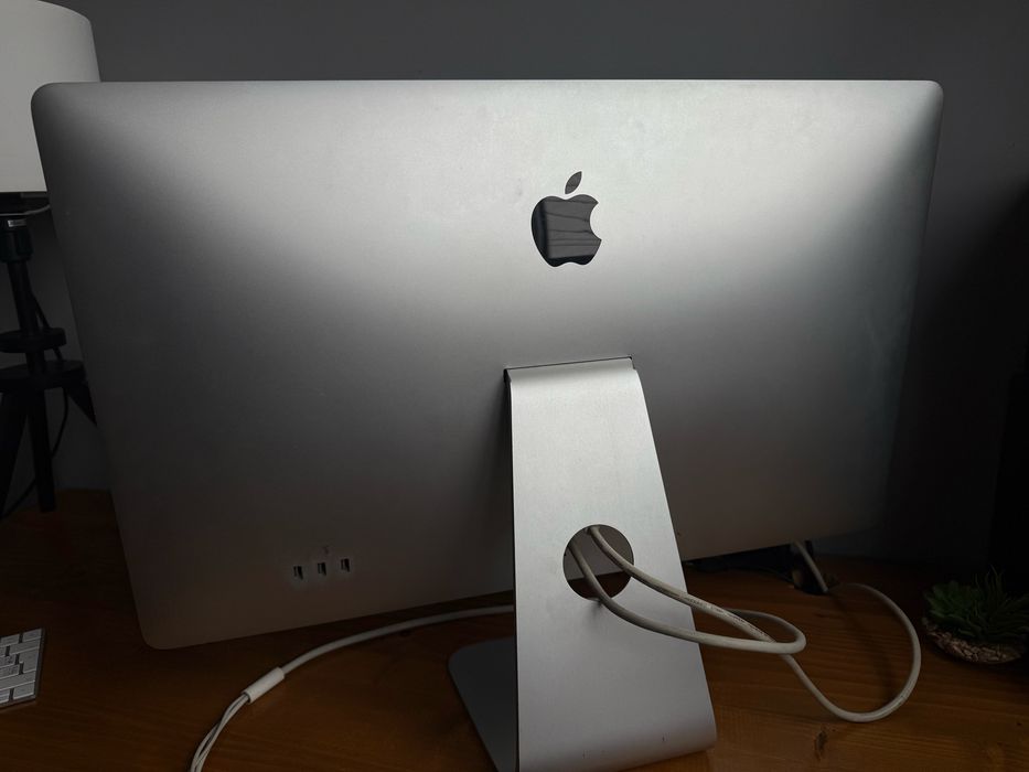 Apple led cinema display 27 можна підключати до ПК