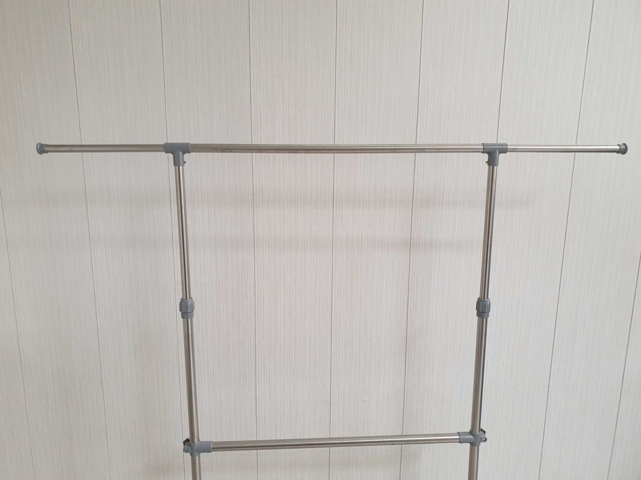 wieszak nierdzewny regulowany wys. 176 cm  składany