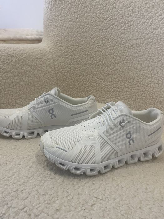 Кроссовки на девочку