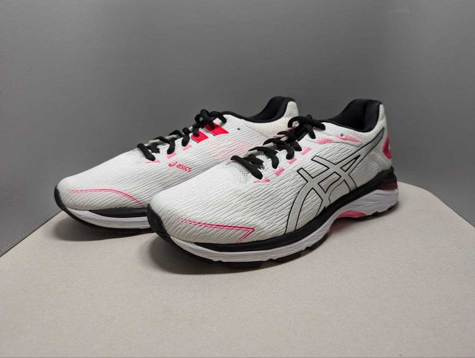 Жіночі кросівки для бігу Asics Gt-2000 1012a516-100 розмір US 7 EU 38