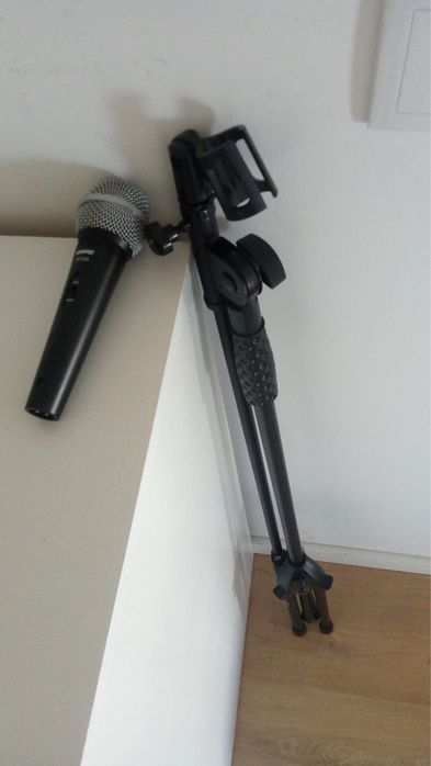 Microfone shure e cabo p10 pedestral