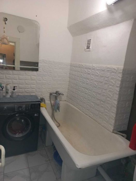 Продається 2 кімнатна квартира в районі 36699