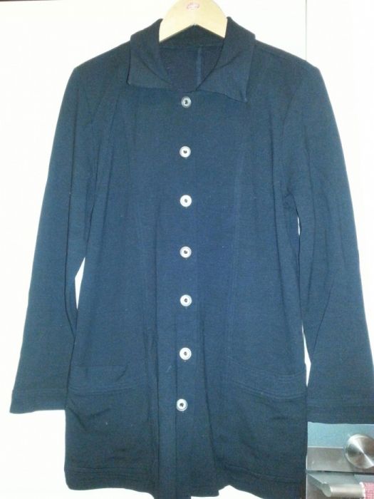 Czarny długi zakiet