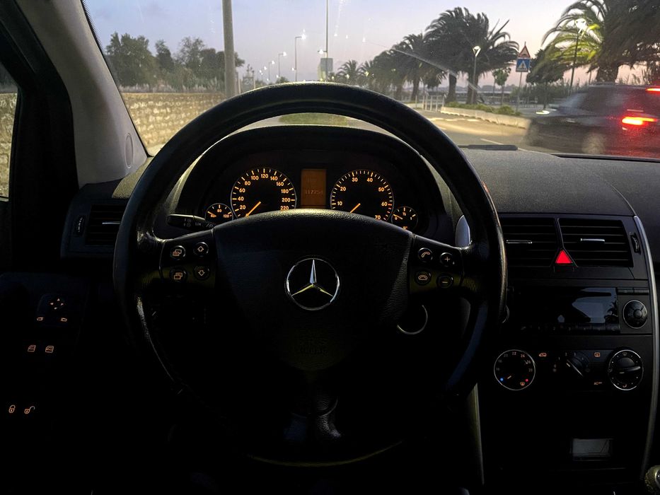 Mercedez-Benz  A150  1.5