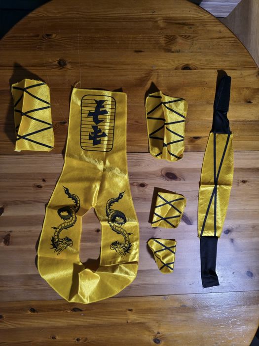 Strój karnawałowy NINJA rozmiar 110-116