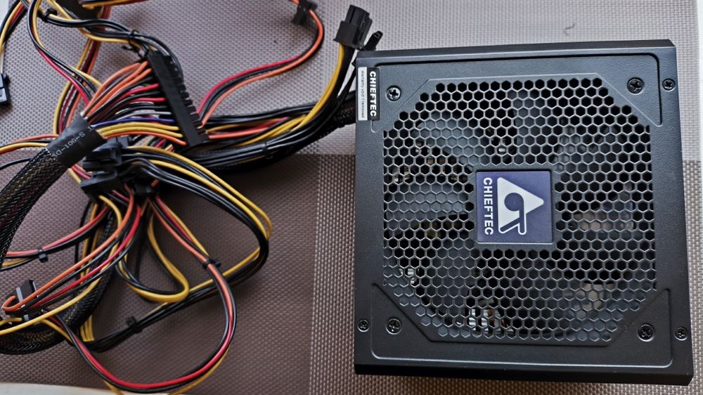 Блок питания Chieftec Force CPS-650S: 1 550 грн. - Комплектуючі та ...