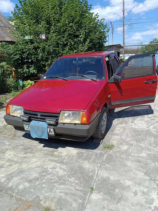 Продам ВАЗ 21099.