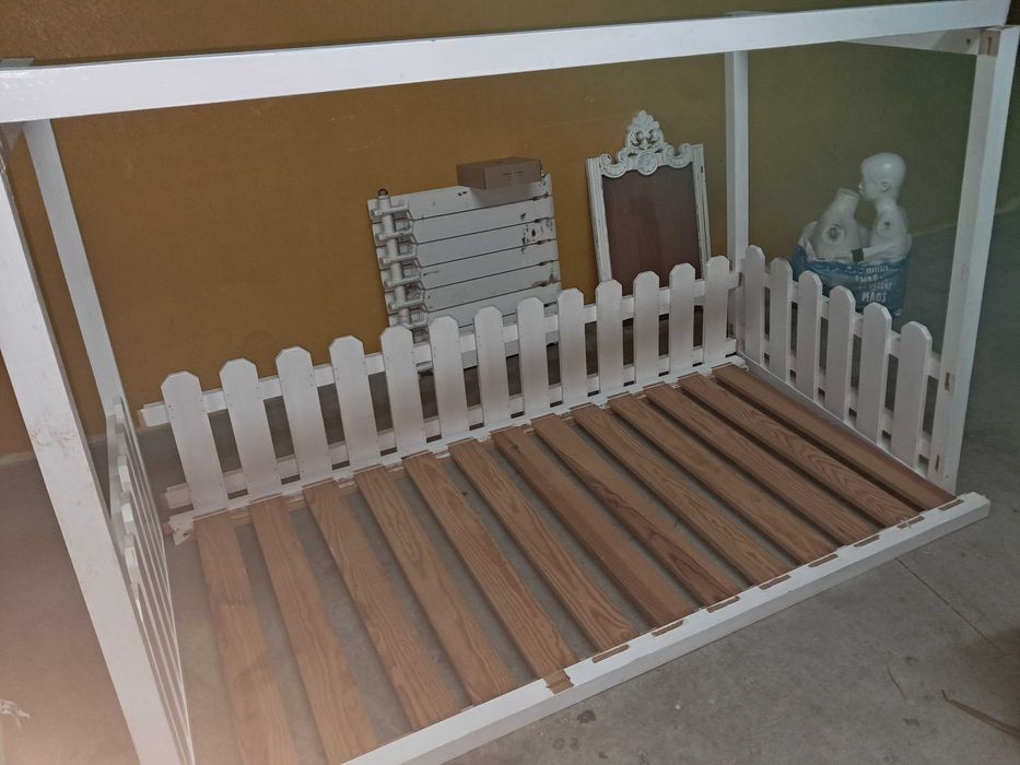 Cama evolutiva estilo Montessori