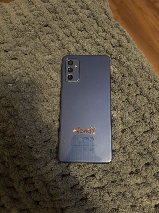Продам Samsung m52 6/128