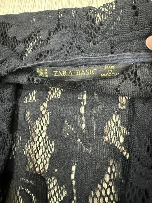 Czarna koronkowa narzutka Zara krótki rękaw M