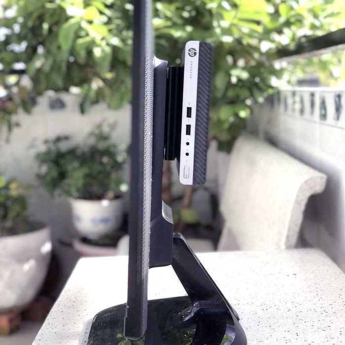 HP 800 G3 Mini PC Intel i5 6500T-CPU/8GB/256GB/530-GPU/Win10