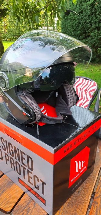 Kask Astone otwarty z blendą przeciwsłoneczną