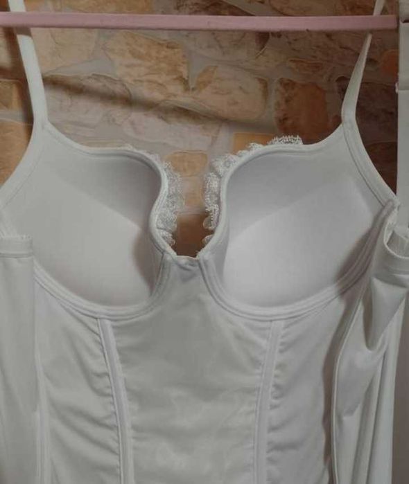 (80D) (36D) Triumph/Biały, ślubny gorset modelujący, jak NOWY
