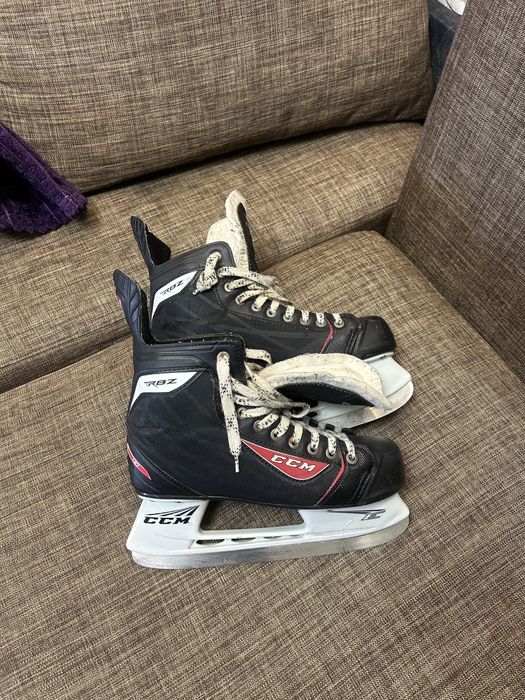 Продам ковзани (коньки) CCM RBZ 40. 42 розмір