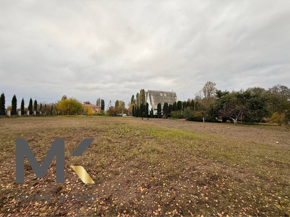 Будинок на першій лінії водосховища. Макарів. 45 соток простору і тиші