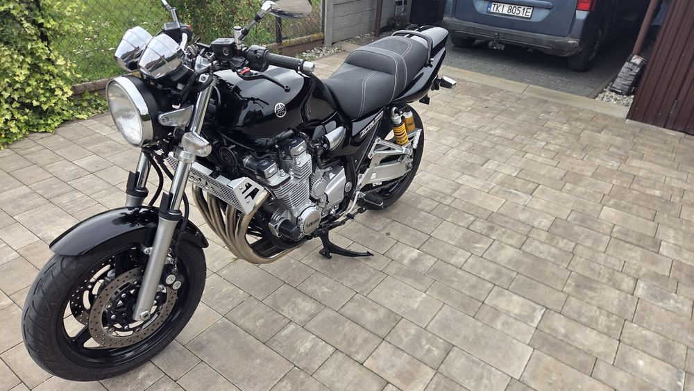 Motocykl Yamaha XJR 1300
