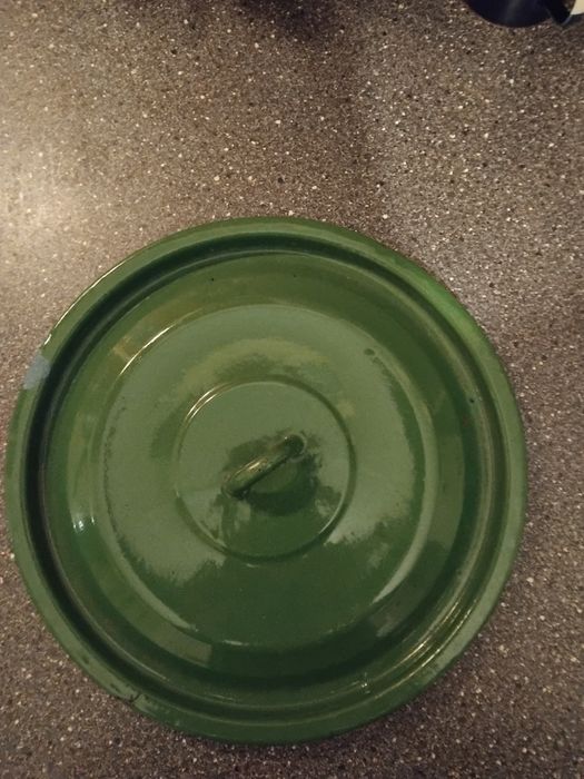 Кришка емаліров. І від старовинної посуди